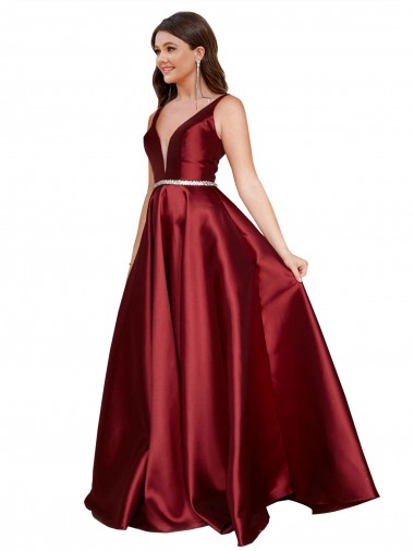 Sleeveless Deep V-Neck A-Line Formal Satin Bridesmaid Dress / Prom Dress with Pockets